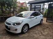 Bán gấp chiếc Hyundai Accent đời 2012 giá thấp, động cơ ổn định