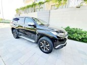 Cần bán gấp Mitsubishi Pajero Sport sản xuất 2017, màu đen, nhập khẩu 