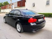 Cần bán xe BMW 320i năm 2010, màu đen, 439tr