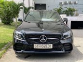 Cần bán lại xe Mercedes C class sản xuất năm 2019, màu đen còn mới