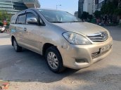 Bán nhanh chiếc Toyota Innova sản xuất năm 2011, giá mềm