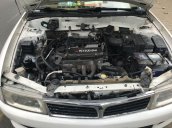 Gia đình bán Mitsubishi Lancer đời 2001, màu trắng