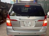 Gia đình bán lại xe Toyota Innova sản xuất 2015, màu bạc