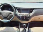 Cần bán xe Hyundai Accent đời 2018, màu đỏ số tự động