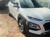 Bán Hyundai Kona năm 2019, màu trắng