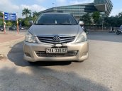 Bán nhanh chiếc Toyota Innova sản xuất năm 2011, giá mềm