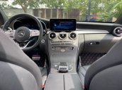 Cần bán lại xe Mercedes C class sản xuất năm 2019, màu đen còn mới