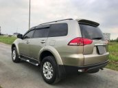 Bán Mitsubishi Pajero 2014 số sàn máy dầu Vàng Kim đẹp