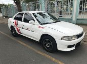 Gia đình bán Mitsubishi Lancer đời 2001, màu trắng