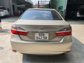 Toyota Camry E ghi vàng 2017, xe bảo dưỡng hãng đầy đủ