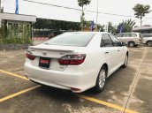 Bán Camry 2.0E trắng 2016 - mua xe tặng bảo hành + thuế