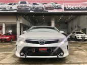 Bán Camry 2.0E trắng 2016 - mua xe tặng bảo hành + thuế