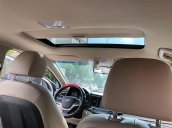 Cần bán Hyundai Elantra sản xuất năm 2018, màu trắng, giá tốt