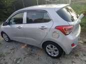 Cần bán gấp Hyundai Grand i10 năm sản xuất 2014, màu bạc