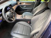 Cần bán xe Mercedes E200 năm sản xuất 2019, màu xanh lam 