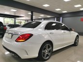 Bán Mercedes Benz C300 AMG 2016, màu trắng