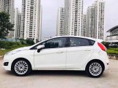 Bán Ford Fiesta năm sản xuất 2016, màu trắng còn mới