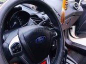 Bán Ford Fiesta năm sản xuất 2016, màu trắng còn mới