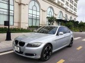 Bán BMW 320i sản xuất 2010, màu bạc, xe nhập 