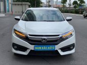 Cần bán xe Honda Civic L SX 2017, màu trắng