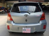 Cần bán xe Toyota Yaris năm 2012, màu bạc, nhập khẩu còn mới