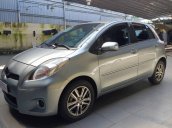 Cần bán xe Toyota Yaris năm 2012, màu bạc, nhập khẩu còn mới