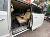 Bán xe Kia Sedona bản full máy dầu 2.2, sản xuất cuối 2018 đăng ký 2019, màu trắng, đi chuẩn 24.000km