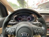 Bán xe Kia Sedona bản full máy dầu 2.2, sản xuất cuối 2018 đăng ký 2019, màu trắng, đi chuẩn 24.000km