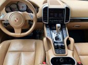 Cần bán xe Porsche Cayenne năm sản xuất 2010, màu nâu, nhập khẩu nguyên chiếc còn mới