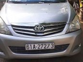 Cần bán gấp Toyota Innova năm sản xuất 2009, màu bạc còn mới, giá tốt