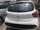 Hyundai Grand i10, giảm 50% thuế trước bạ, quà tặng hấp dẫn