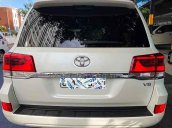 Bán xe Toyota Land Cruiser sản xuất 2020, màu trắng, nhập khẩu còn mới