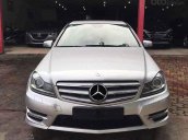 Cần bán Mercedes C class sản xuất năm 2011, màu bạc còn mới, giá tốt