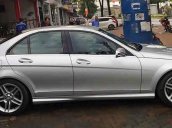 Cần bán Mercedes C class sản xuất năm 2011, màu bạc còn mới, giá tốt