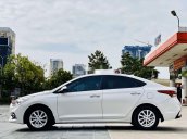 Cần bán lại xe Hyundai Accent đời 2019, màu trắng chính chủ
