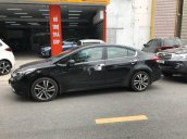 Cần bán gấp Kia Cerato sản xuất năm 2017, màu đen chính chủ