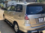 Bán Toyota Innova đời 2011 chính chủ, màu nâu vàng