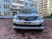 Cần bán xe Toyota Fortuner đời 2014, màu bạc chính chủ