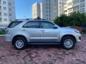 Cần bán xe Toyota Fortuner đời 2014, màu bạc chính chủ