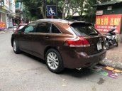 Cần bán xe Toyota Venza sản xuất 2009, màu nâu, xe nhập, giá tốt