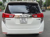 Cần bán Toyota Innova E 2018, mới 90%