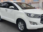 Cần bán Toyota Innova E 2018, mới 90%