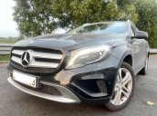 Cần bán xe Mercedes GLA 200 đời 2015, màu đen