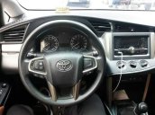 Bán gấp Toyota Innova 2.0 E MT sản xuất năm 2018 màu bạc siêu chất