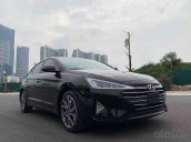 Cần bán gấp Hyundai Elantra năm 2019, màu đen