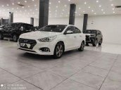 Bán Hyundai Accent năm 2018, màu trắng, xe chính chủ giá thấp