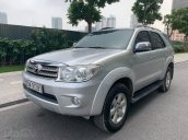 Bán Toyota Fortuner 2.7V 2010, màu bạc