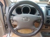 Cần bán Toyota Fortuner năm sản xuất 2011 còn mới