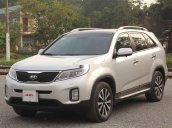 Bán ô tô Kia Sorento sản xuất 2016, màu trắng, 699tr