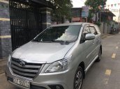 Cần bán xe Toyota Innova sản xuất 2016, màu bạc còn mới